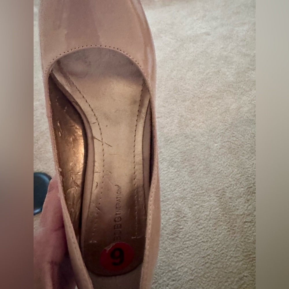 BCBGeneration Heels Beige Nude Patent Platform Pointy Toe - Size 6 - Picture 7 of 8